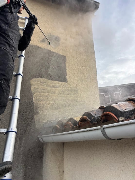 Nettoyage de façade à la vapeur